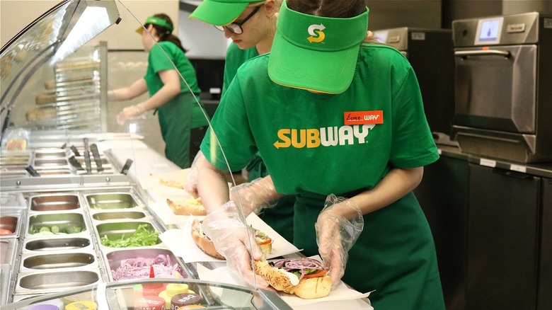 Subway: Un Emploi Frais et Délicieux!